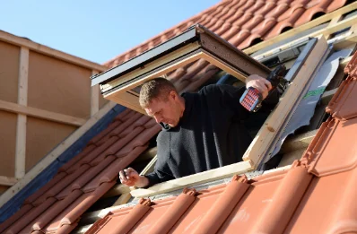 Pose de fenêtres de toit Velux au Villey